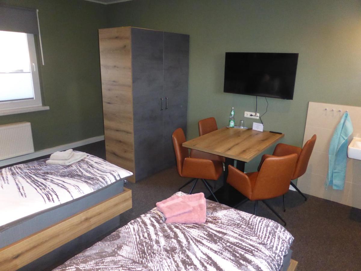Gaestezimmer In Einer Ferienwohnung Thiele In Rosswein Esterno foto