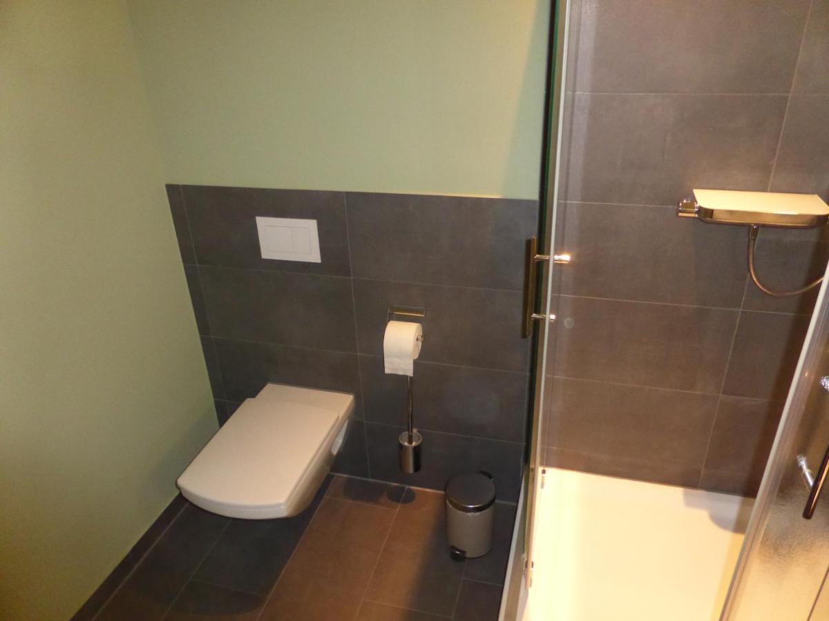 Gaestezimmer In Einer Ferienwohnung Thiele In Rosswein Esterno foto